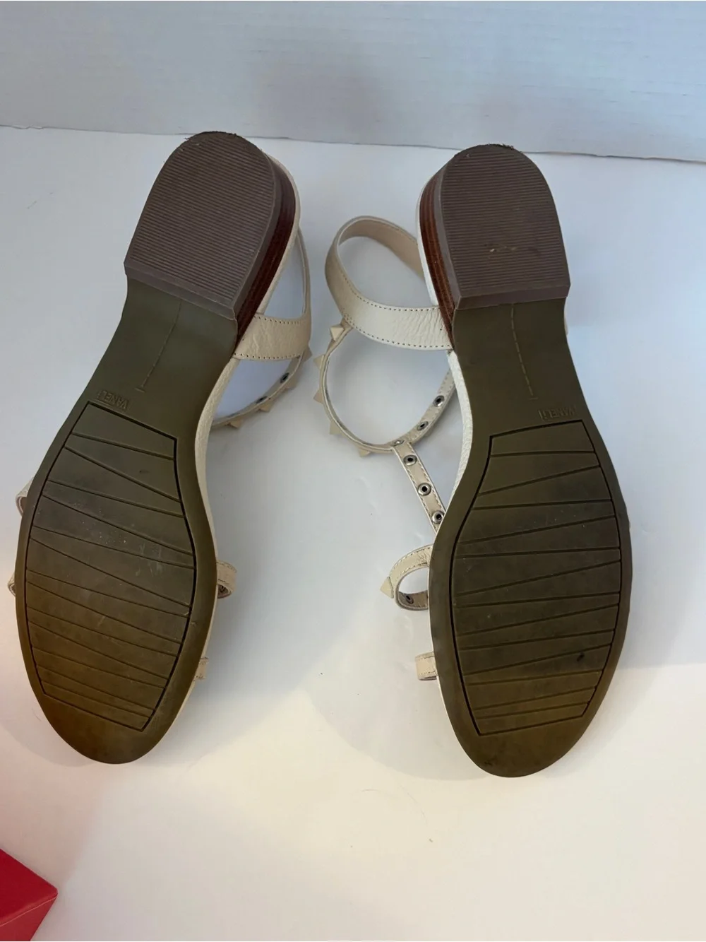 Vaneli brunel leather